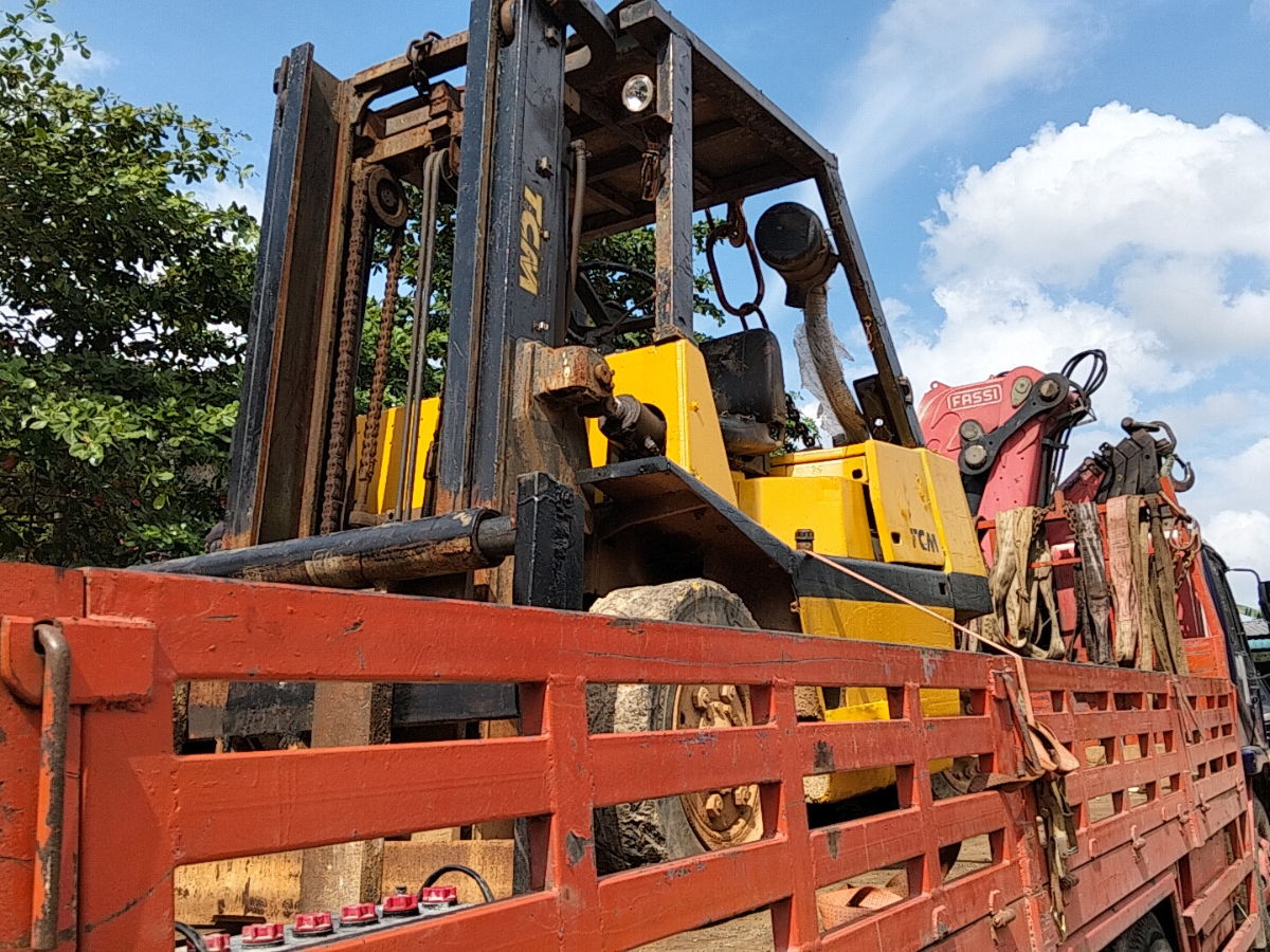 Lorry Crane Rental: An Efficient Solution for Heavy Lifting Projects